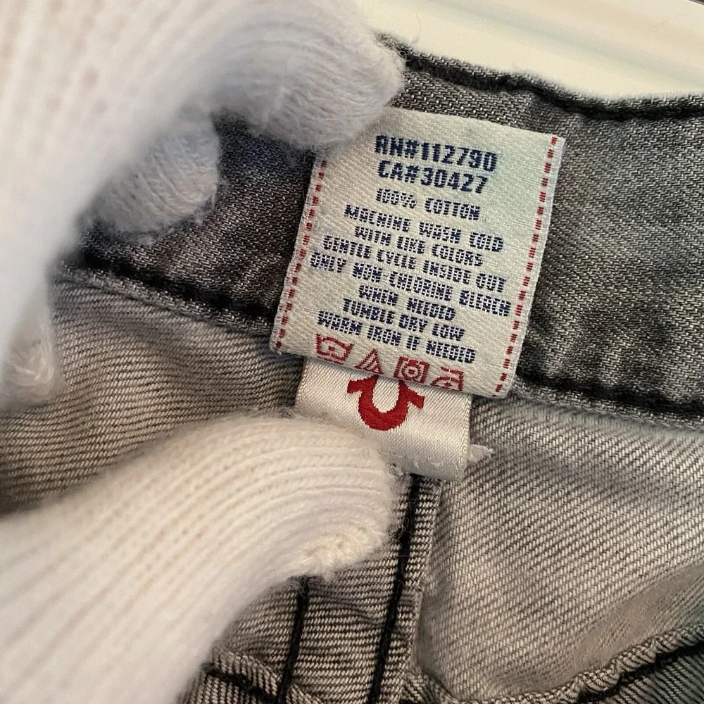 True Religion Ricky Jean Gray Wash Distressed Flap USA Straight Sz 31 Fit 32